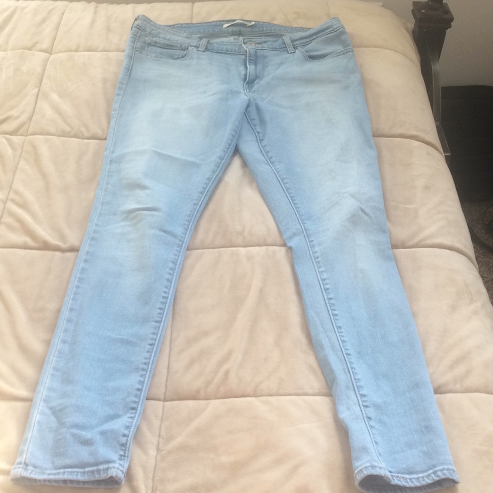 LEVI STRAUSS SKINNY JEANS LIGHT-WASH SIZE 32